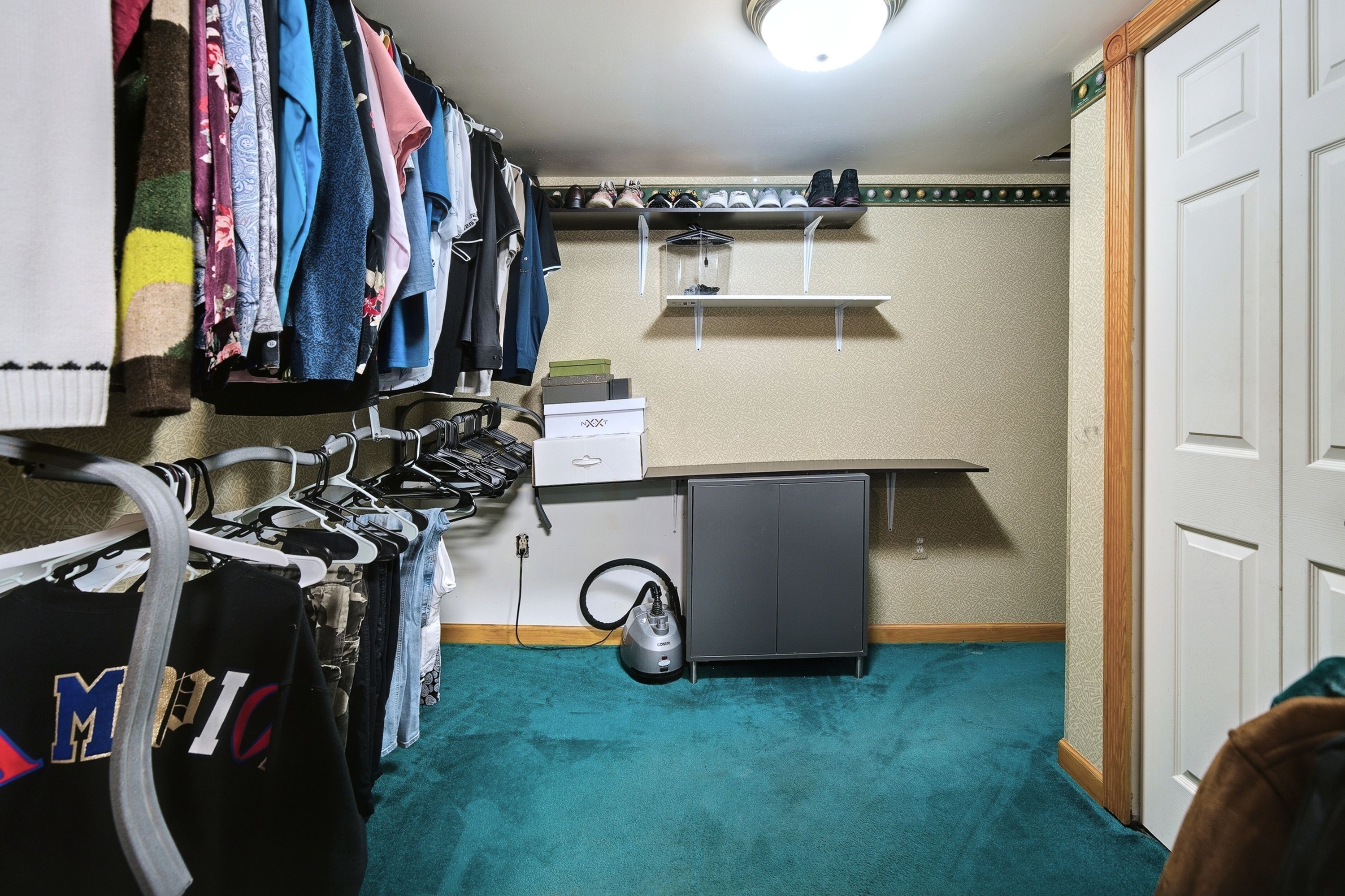 Clinton Charter Township, Michigan 48036, United States, 3 Bedrooms Bedrooms, ,3 BathroomsBathrooms,Residential,Pending,132570