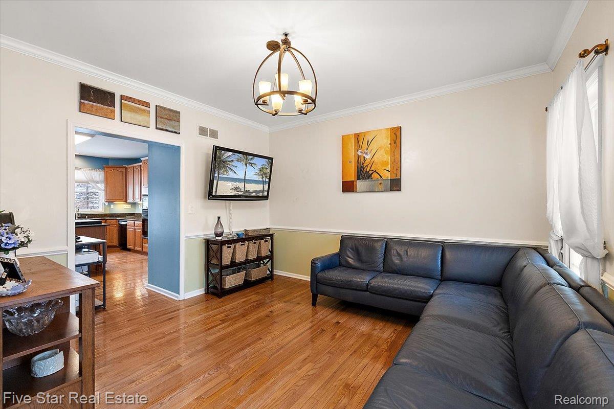 1159 Horseshoe Drive