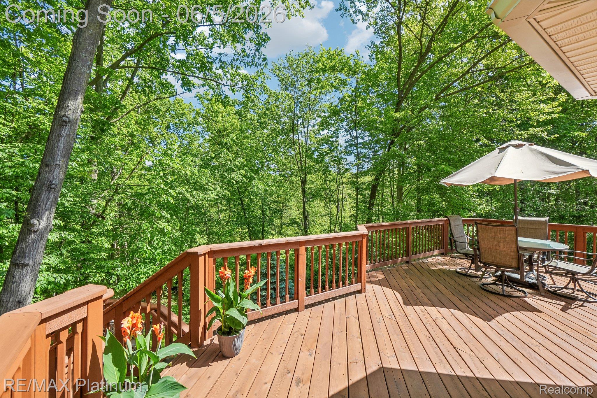 2260 Moorland's View