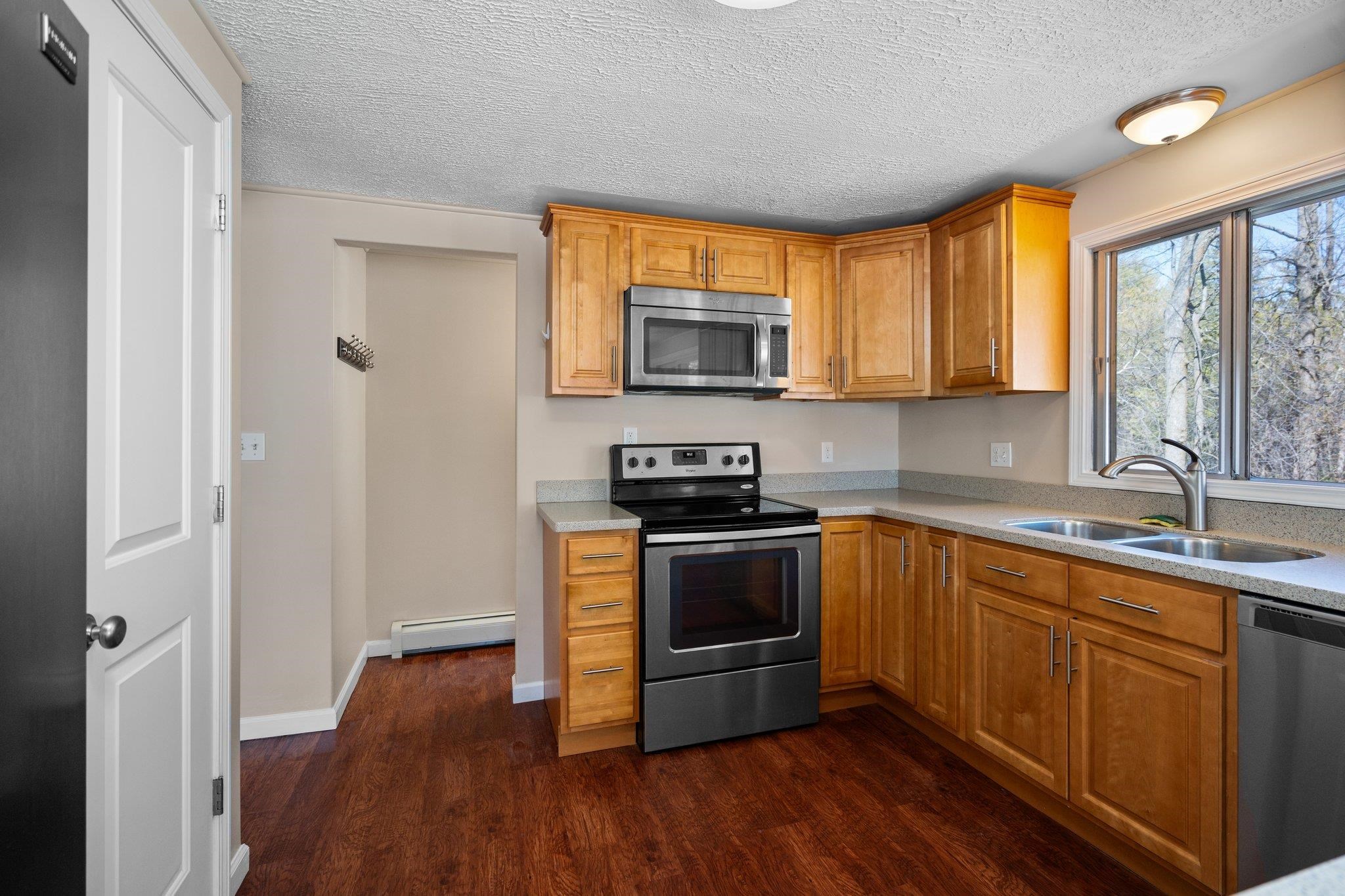 9869 E Cherry Bend Road