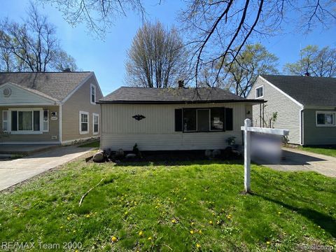 Tiny photo for 1236 E Evelyn Avenue, Hazel Park City, MI 48030 (MLS # 20261006216)