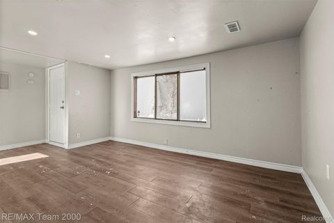 Tiny photo for 1236 E Evelyn Avenue, Hazel Park City, MI 48030 (MLS # 20261006216)