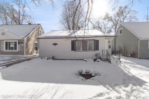 Photo of 1236 E Evelyn Avenue, Hazel Park City, MI 48030 (MLS # 20261006216)