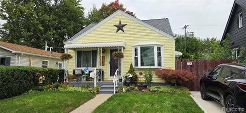 2289 Hamata Street Fenton City MI 48220
