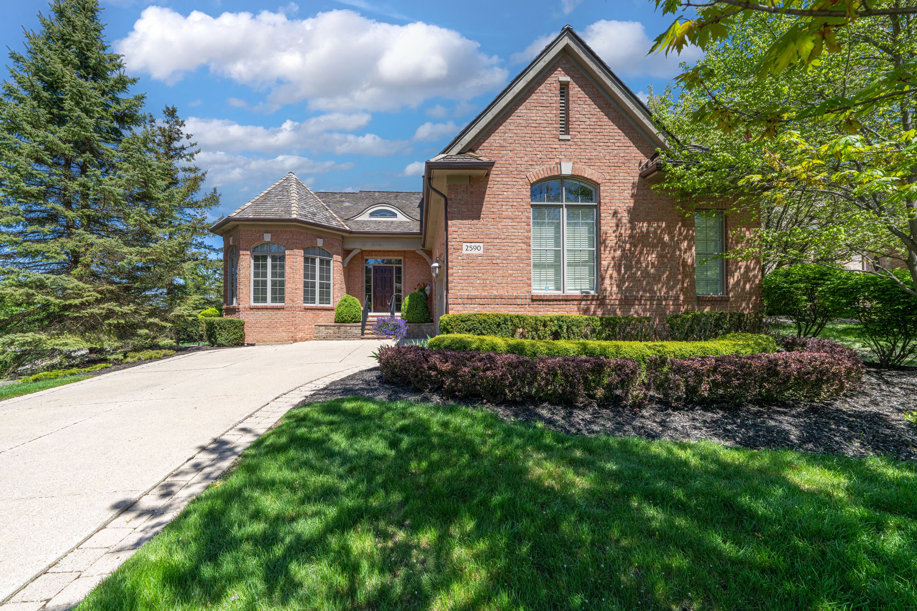 2590 Summerlin Court