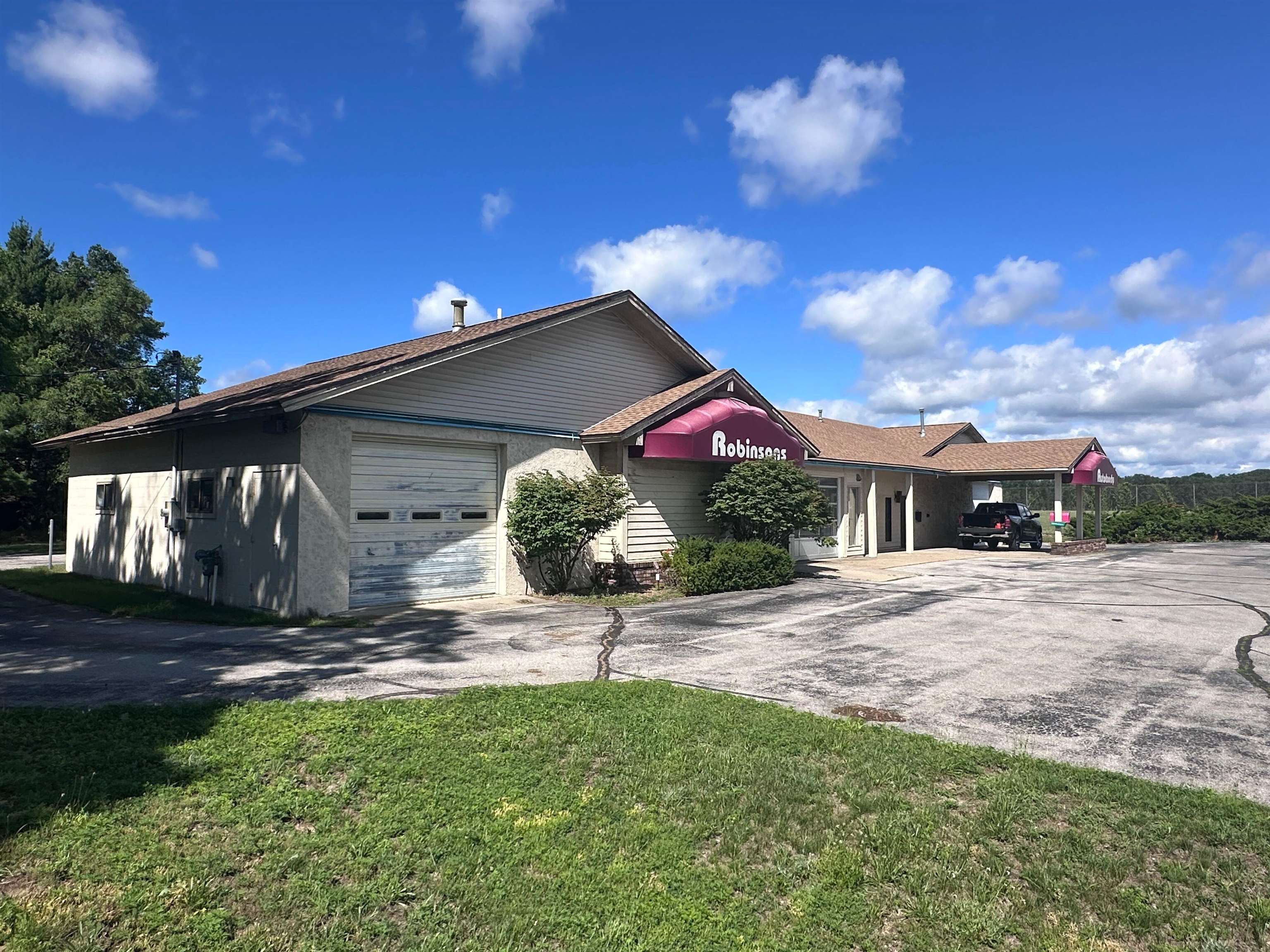 880 W South Airport Road