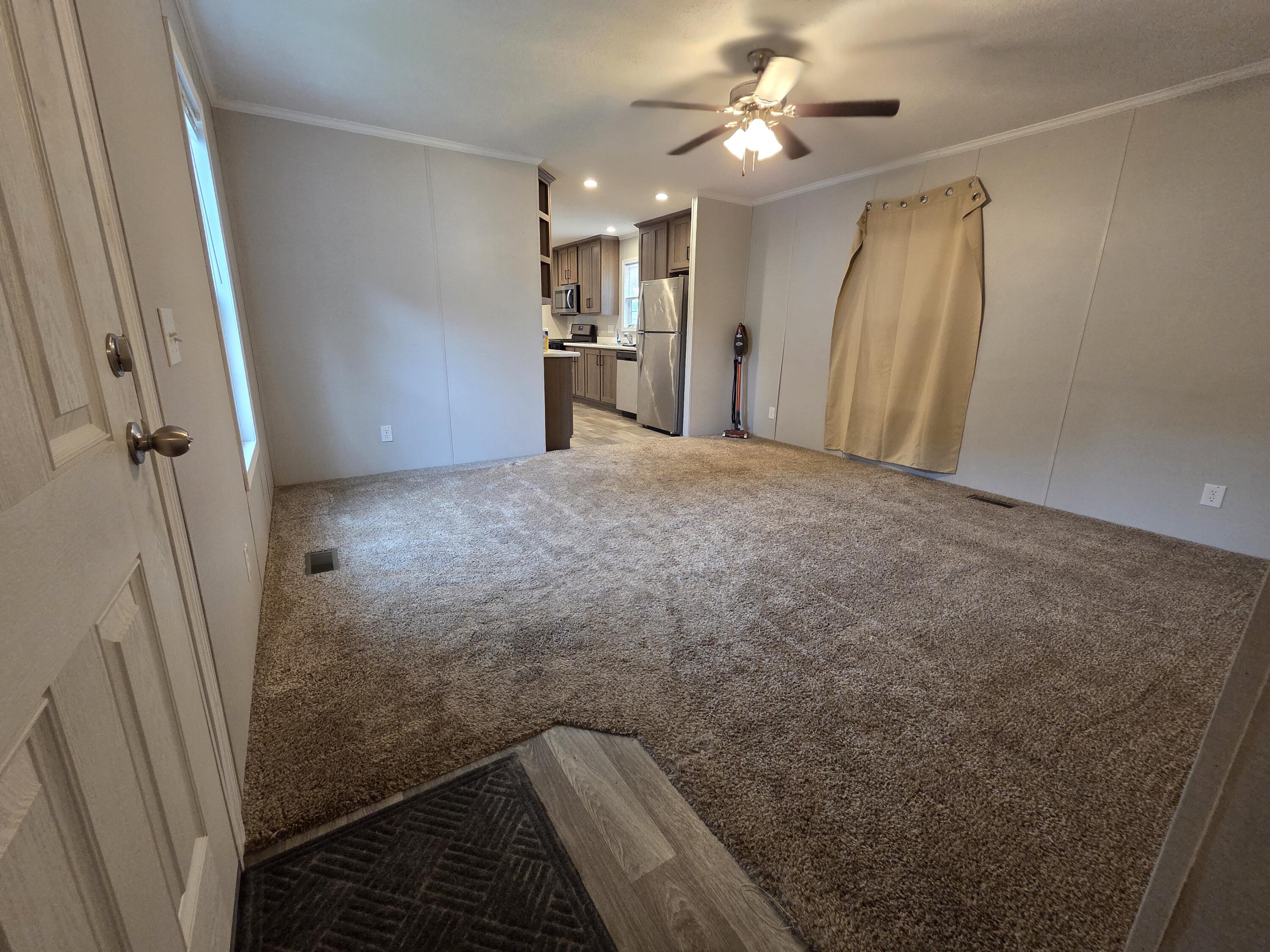 638 Courtland Lane