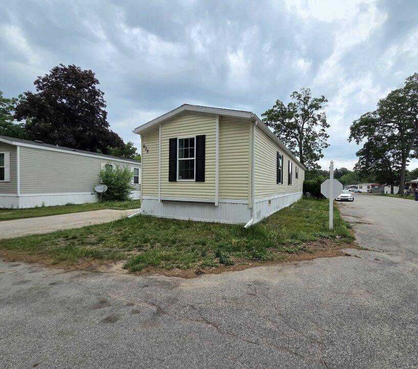 638 Courtland Lane