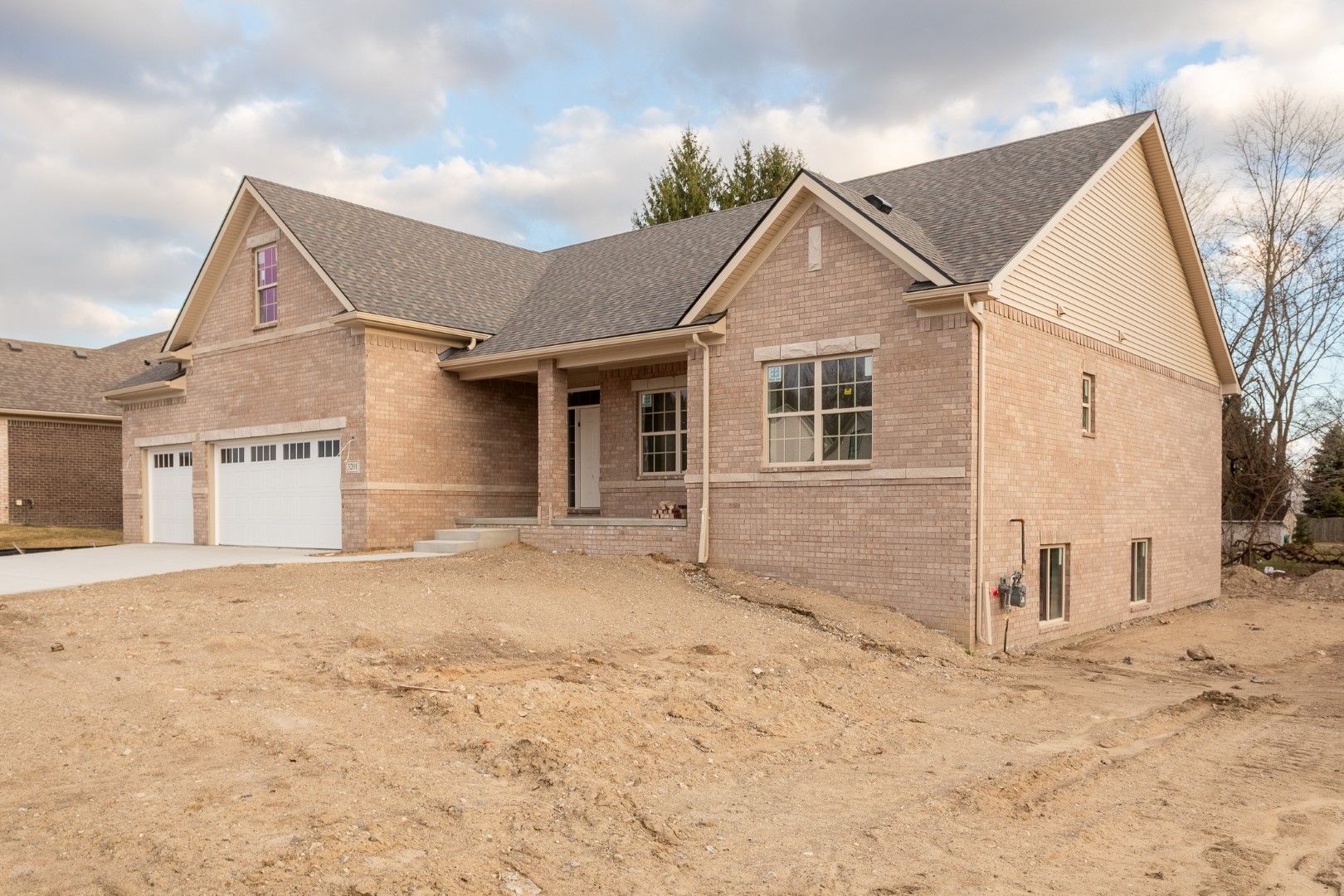 3201 ROMA COURT