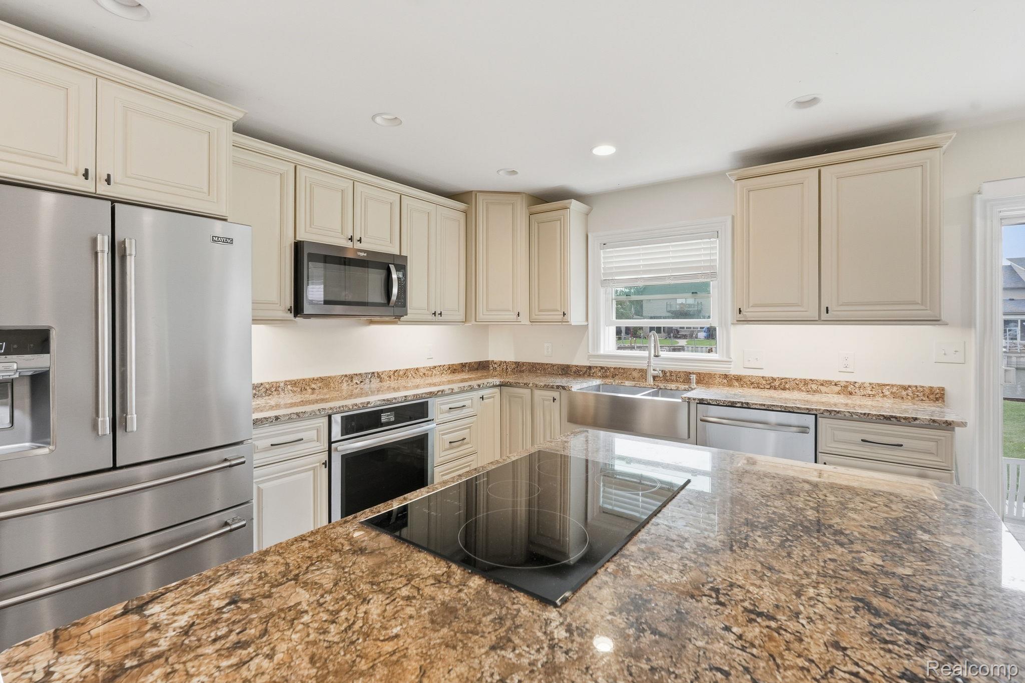 37752 Huron Pointe Drive
