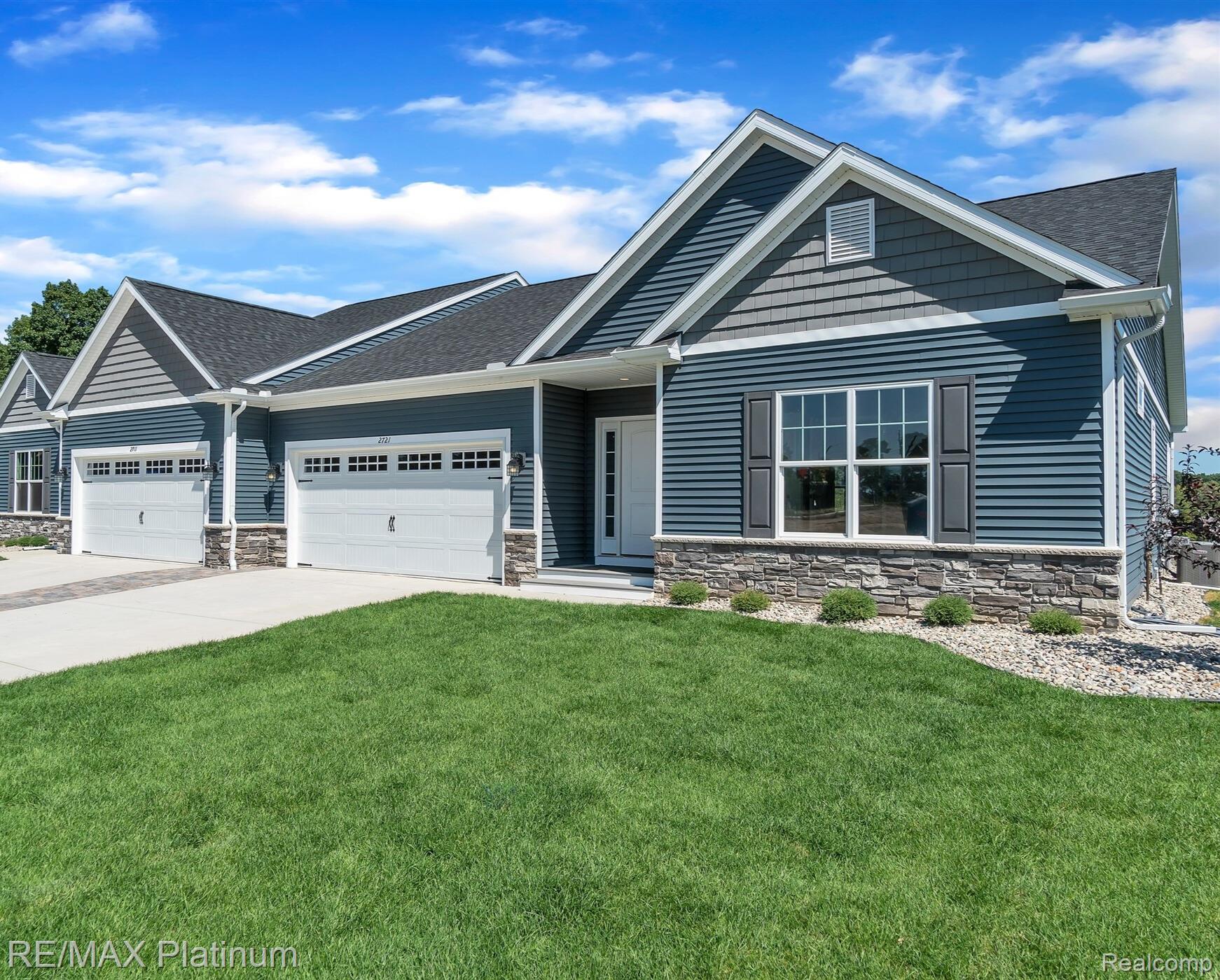 863 Oakwood Circle 23