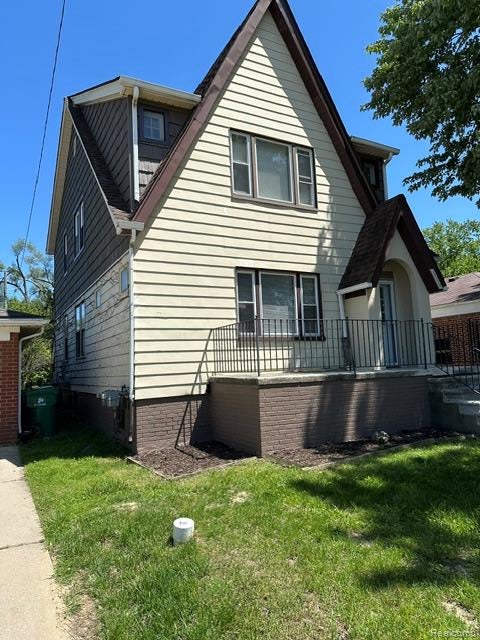 24320 Flower Ave