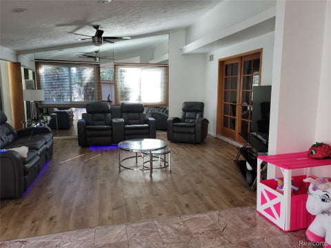 Tiny photo for 5549 Perrytown Drive, West Bloomfield Charter Township, MI 48322 (MLS # 20261083186)