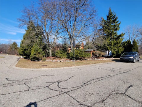 Tiny photo for 5549 Perrytown Drive, West Bloomfield Charter Township, MI 48322 (MLS # 20261083186)