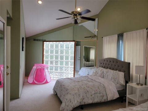 Tiny photo for 5549 Perrytown Drive, West Bloomfield Charter Township, MI 48322 (MLS # 20261083186)