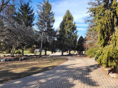 Tiny photo for 5549 Perrytown Drive, West Bloomfield Charter Township, MI 48322 (MLS # 20261083186)