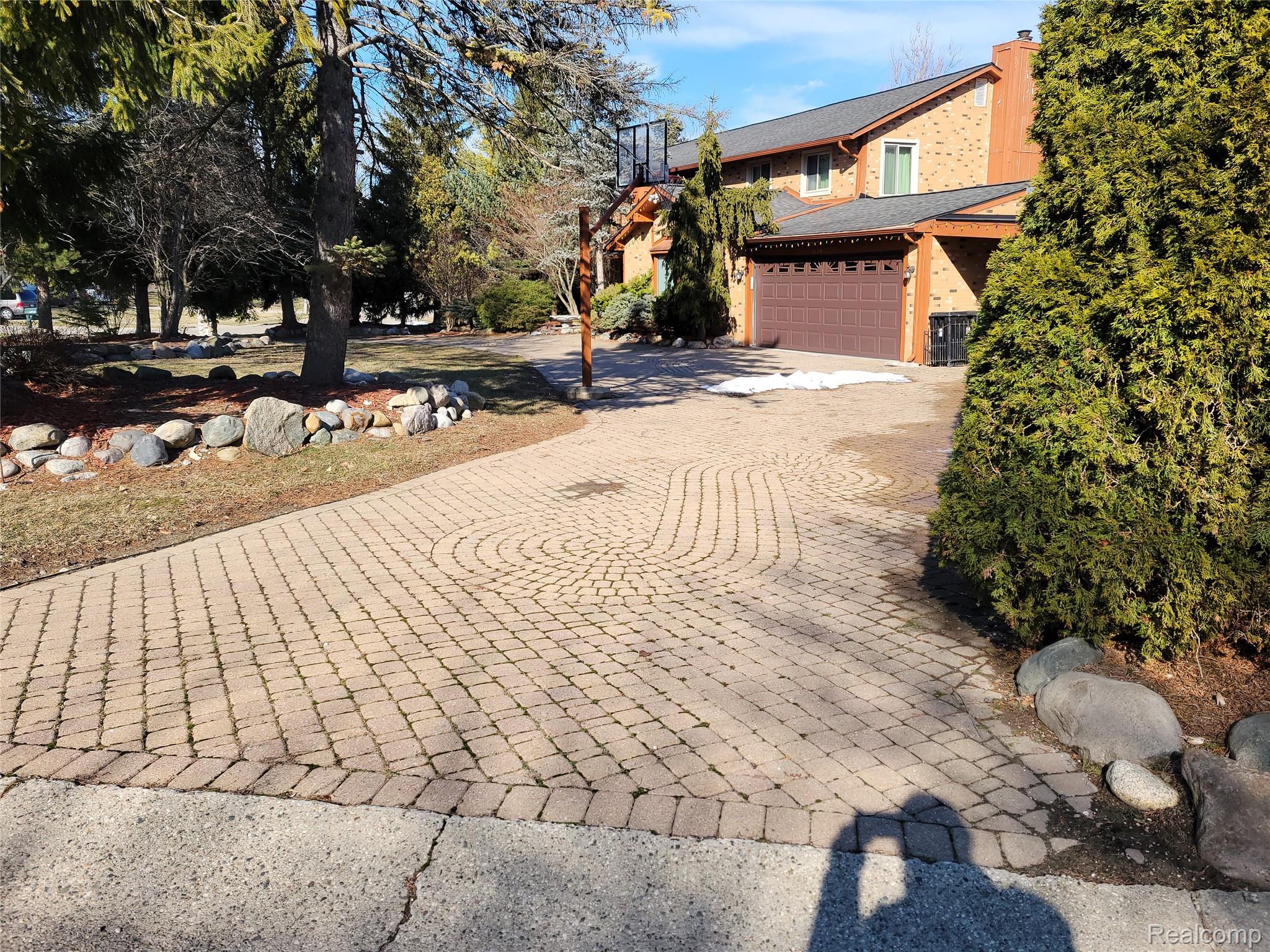 5549 Perrytown Drive