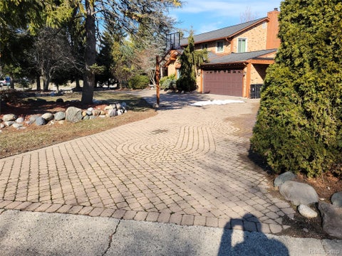 Tiny photo for 5549 Perrytown Drive, West Bloomfield Charter Township, MI 48322 (MLS # 20261083186)