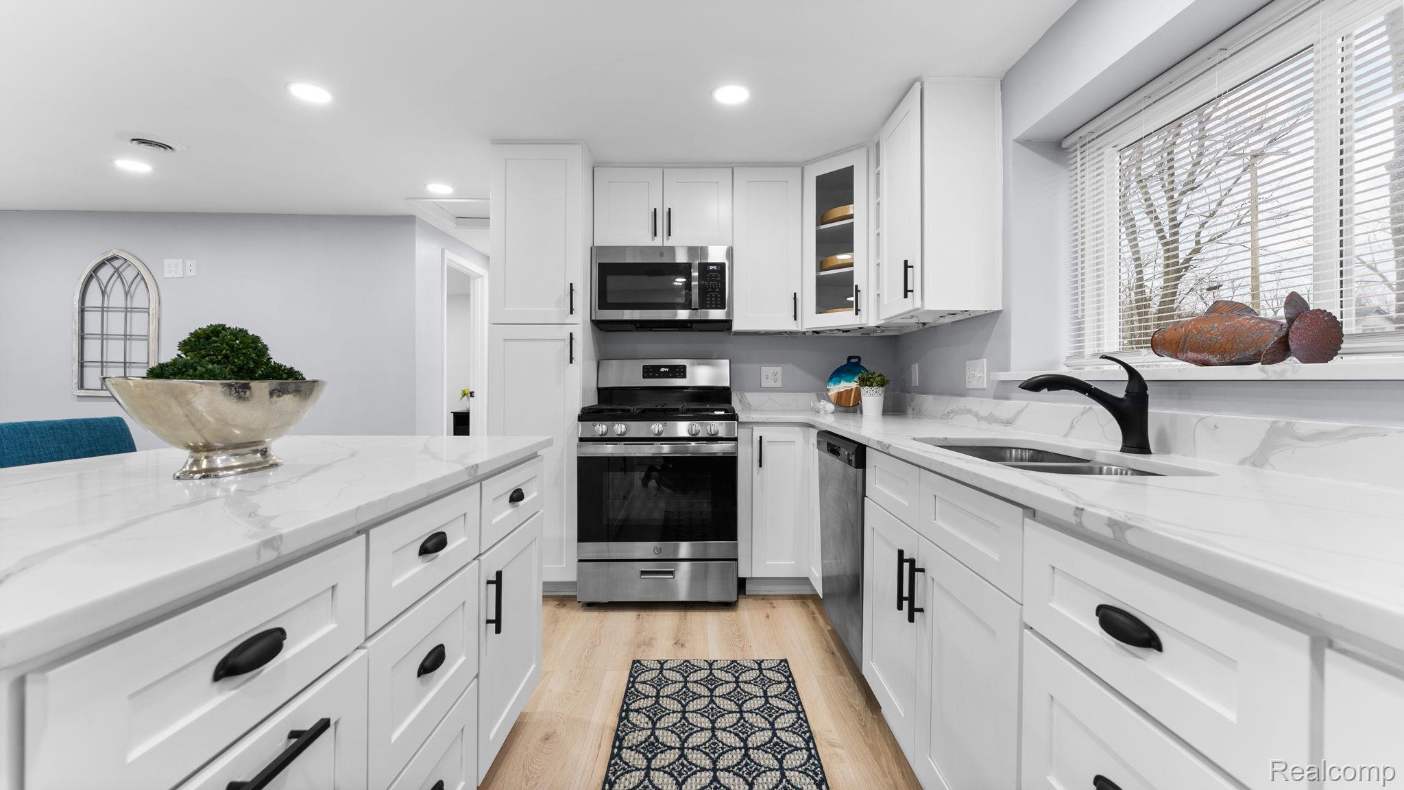 2750 Jackson Boulevard