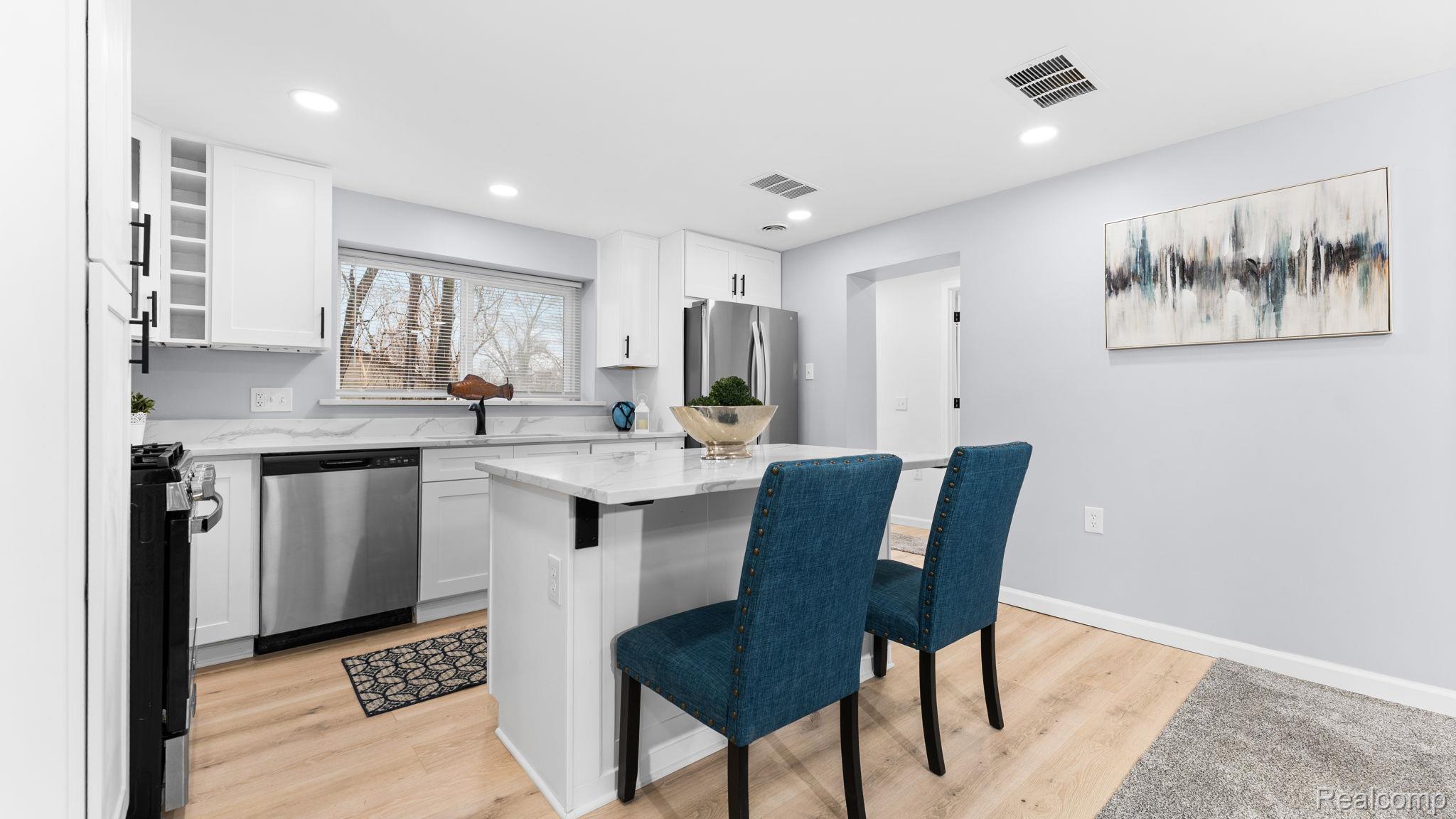 2750 Jackson Boulevard