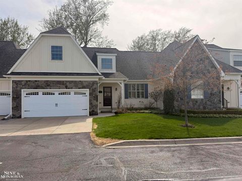 Photo of 5 S River Court, Grosse Pointe Woods City, MI 48236 (MLS # 58050205652)