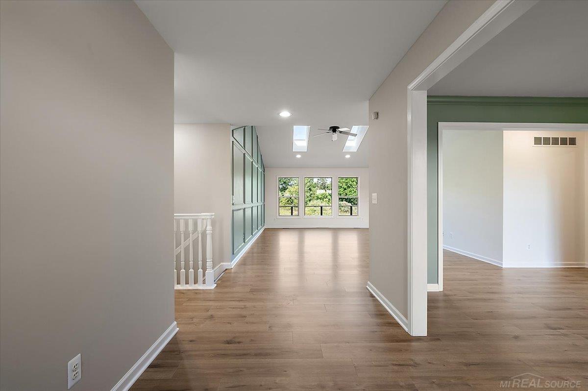 4884 Carls Lane