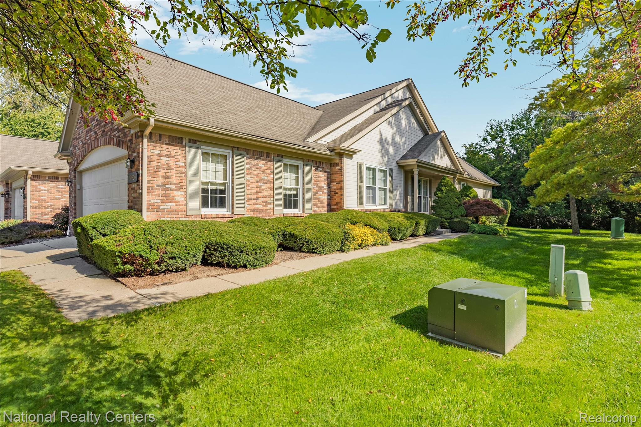 39626 Glenview Court