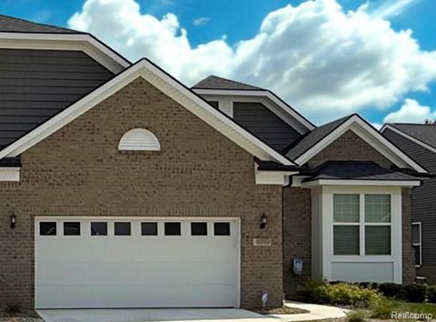 42823 Arbor Drive Clinton Charter Township MI 48038