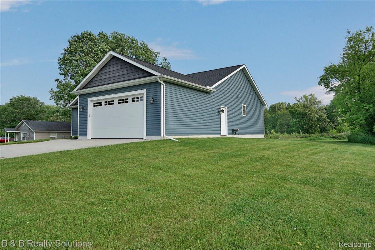 453 Angle Road