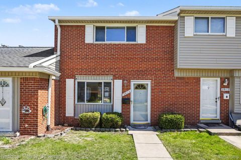 29114 Manchester Street 69 Westland City MI 48185