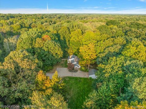 728 E Romeo Road Oakland Charter Township MI 48363