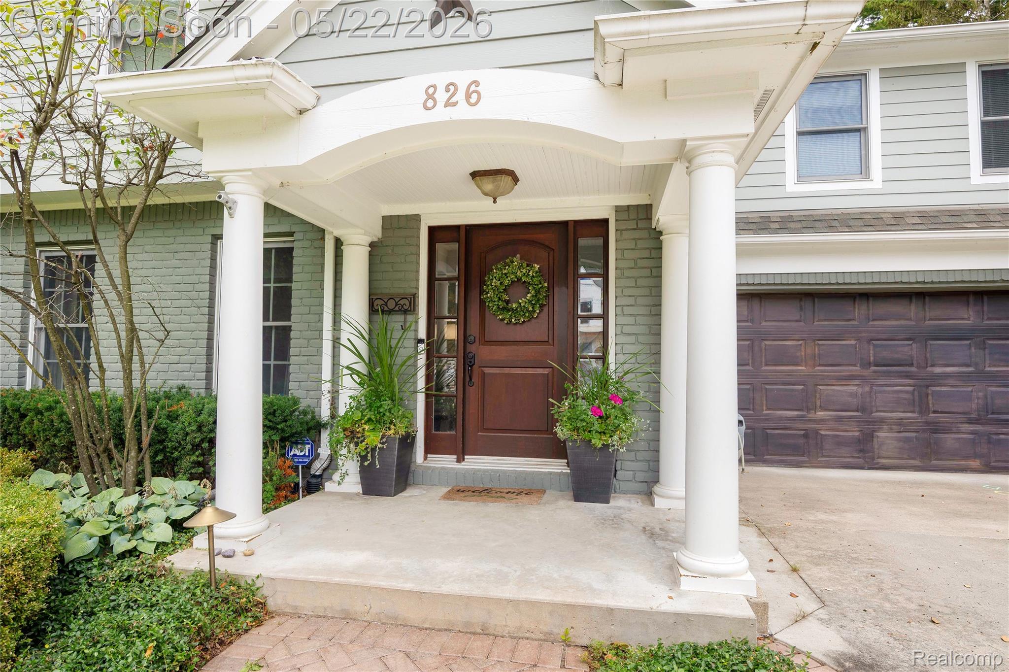 826 Larchlea Drive