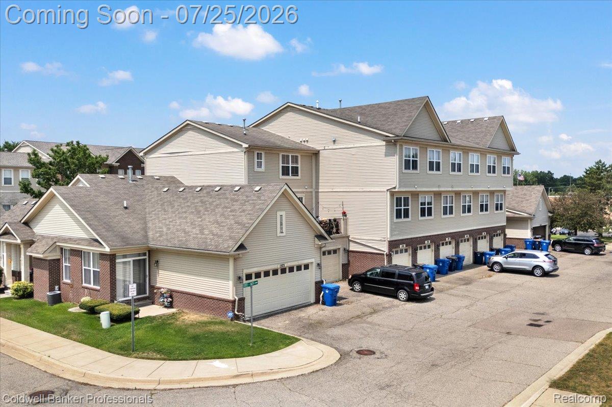 1385 Parkcrest Drive