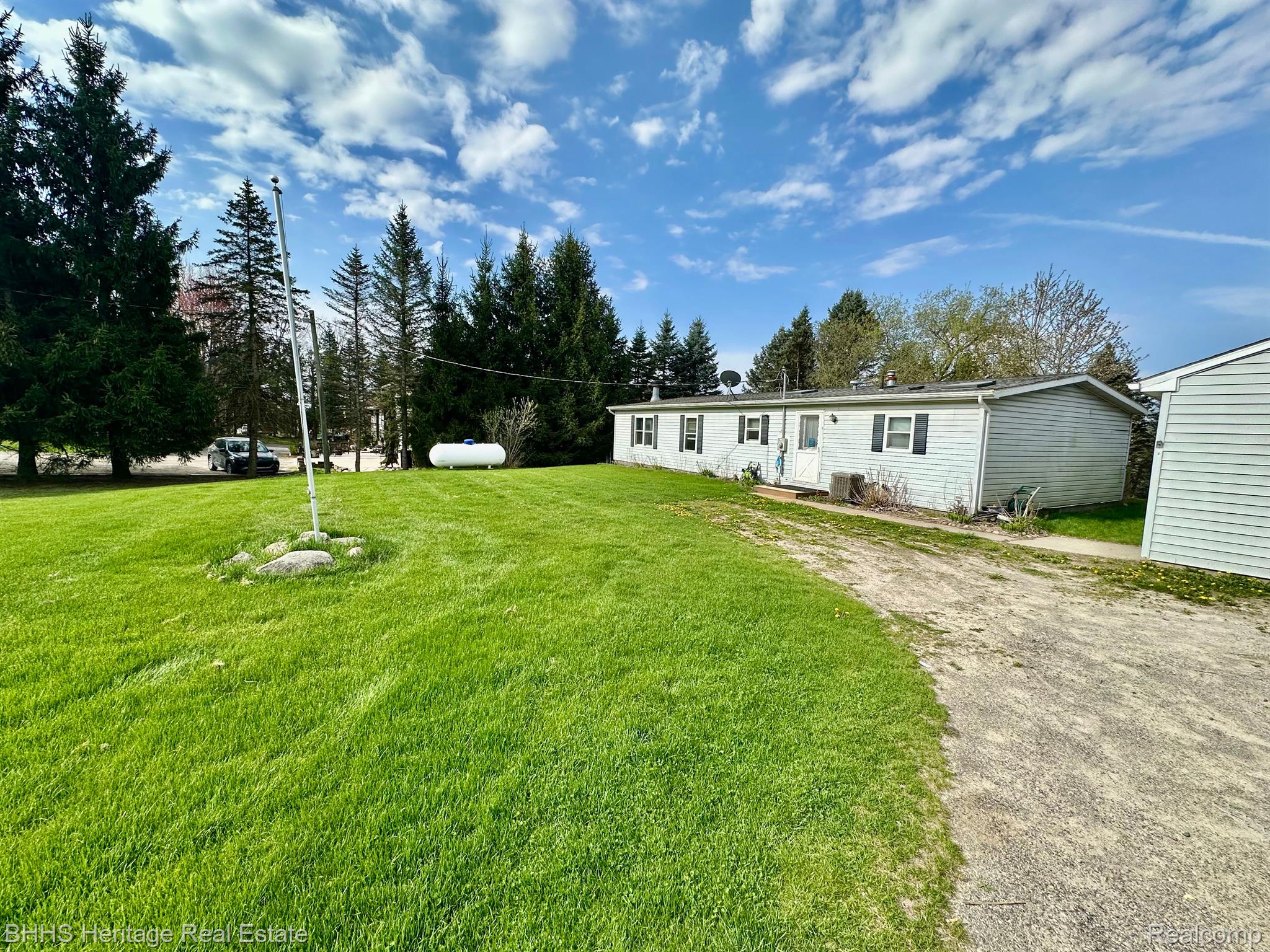 Iosco Township Livingston, Michigan 48836, United States, 3 Bedrooms Bedrooms, ,2 BathroomsBathrooms,Residential,Active,116897