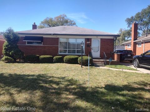 24893 Raven Avenue Eastpointe City MI 48021