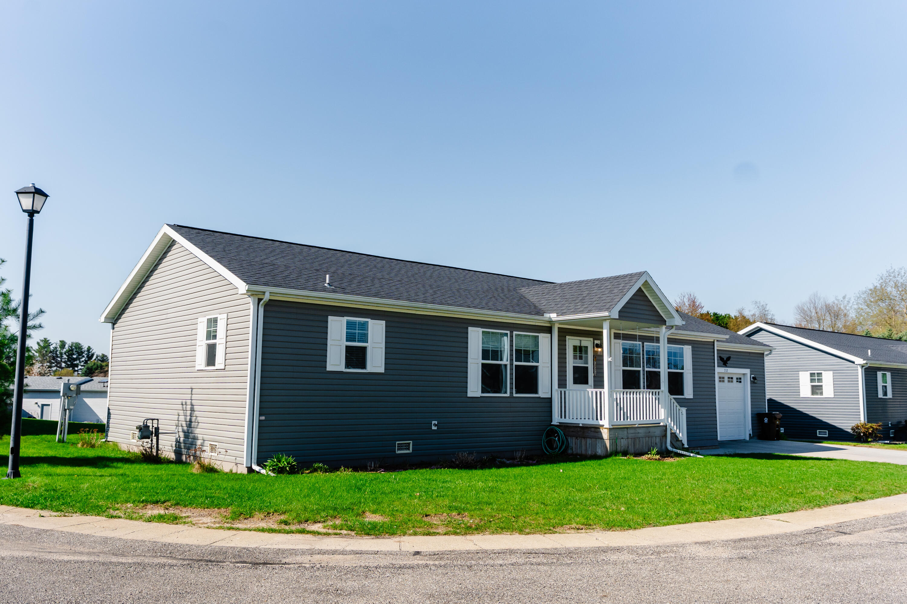 712 Peach Lane