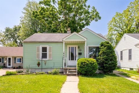 536 Andresen Court Hazel Park City MI 48030