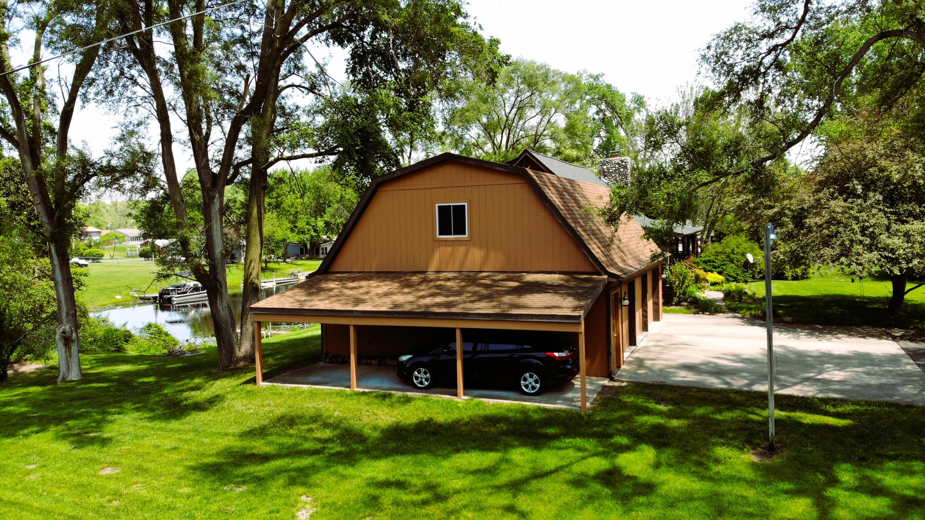 46968 Meadow Lane