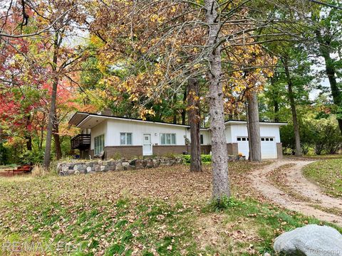 2375 SNELLBROOK Road Auburn Hills City MI 48326