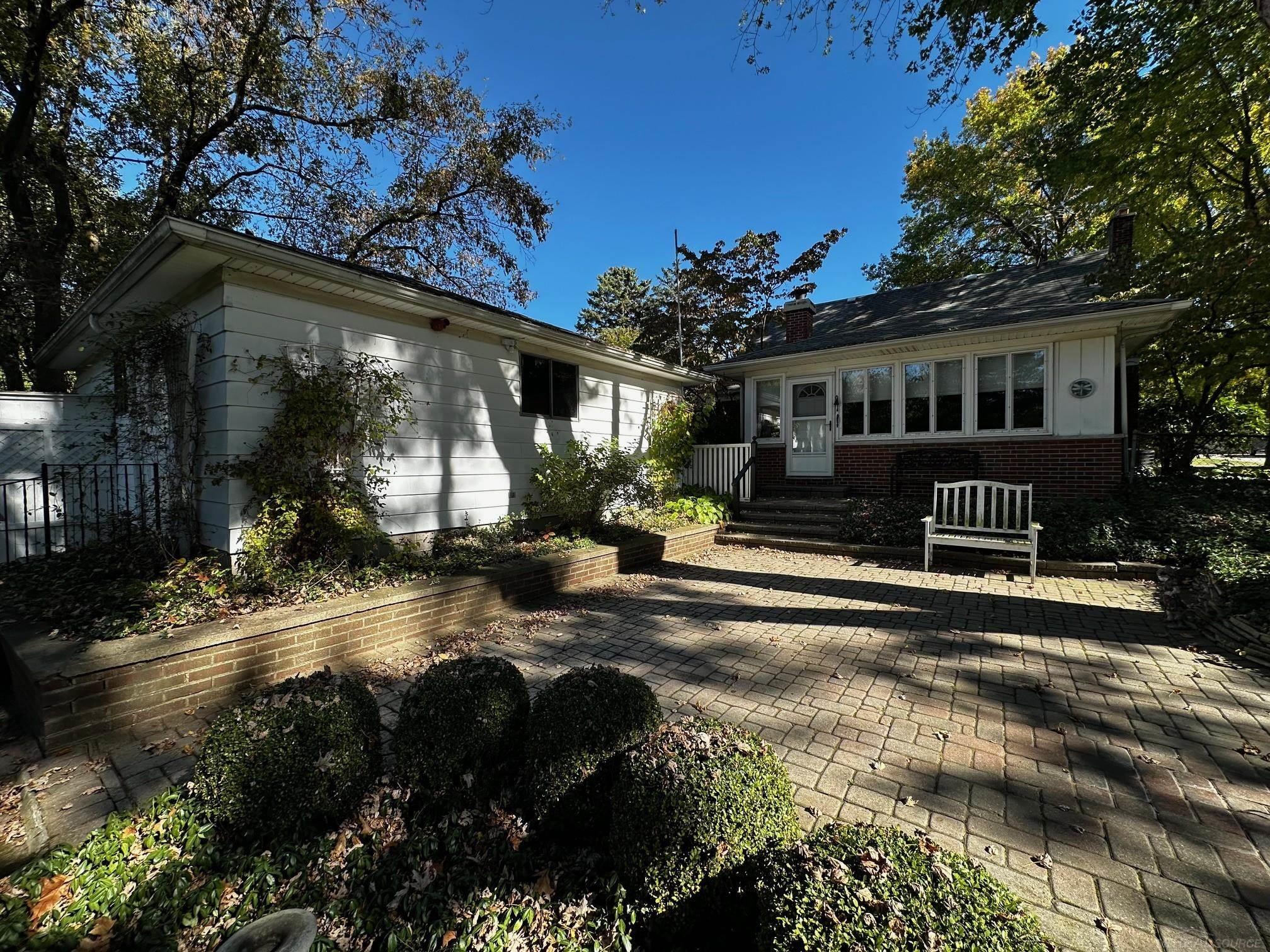 45301 N Branch Street