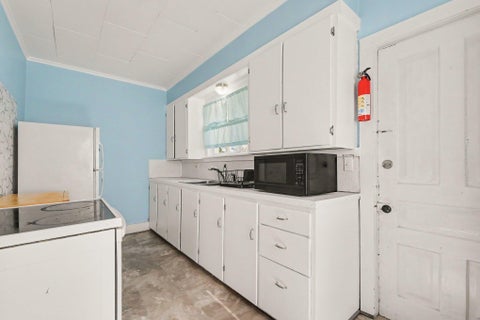 Tiny photo for 316 W Pere Marquette Street, Big Rapids City, MI 49307 (MLS # 72026054530)