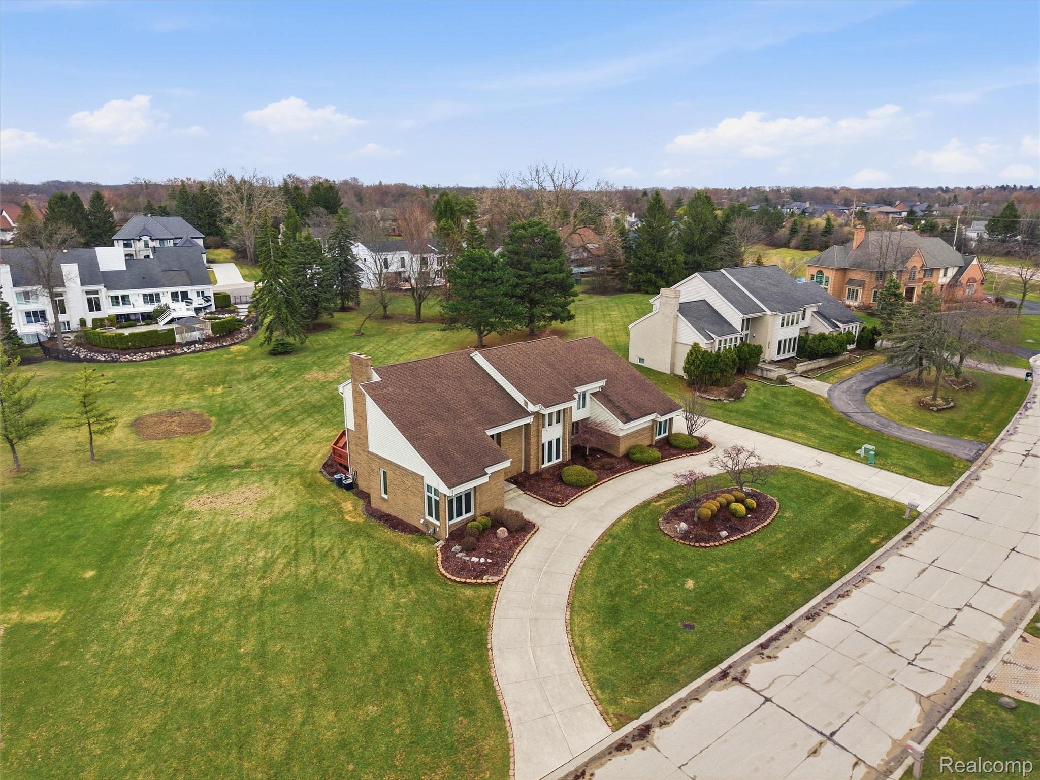 3827 Manchester Court