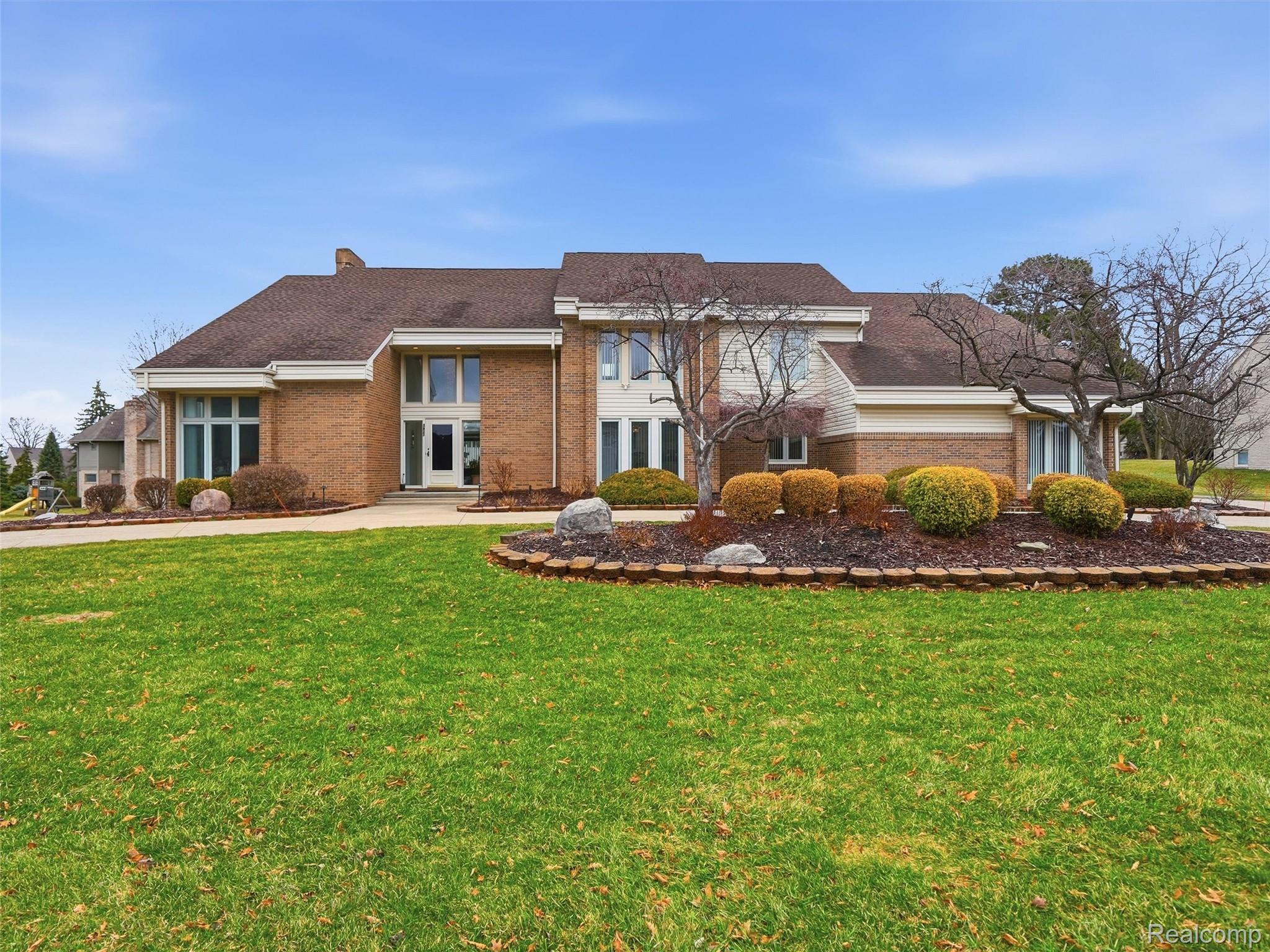 3827 Manchester Court