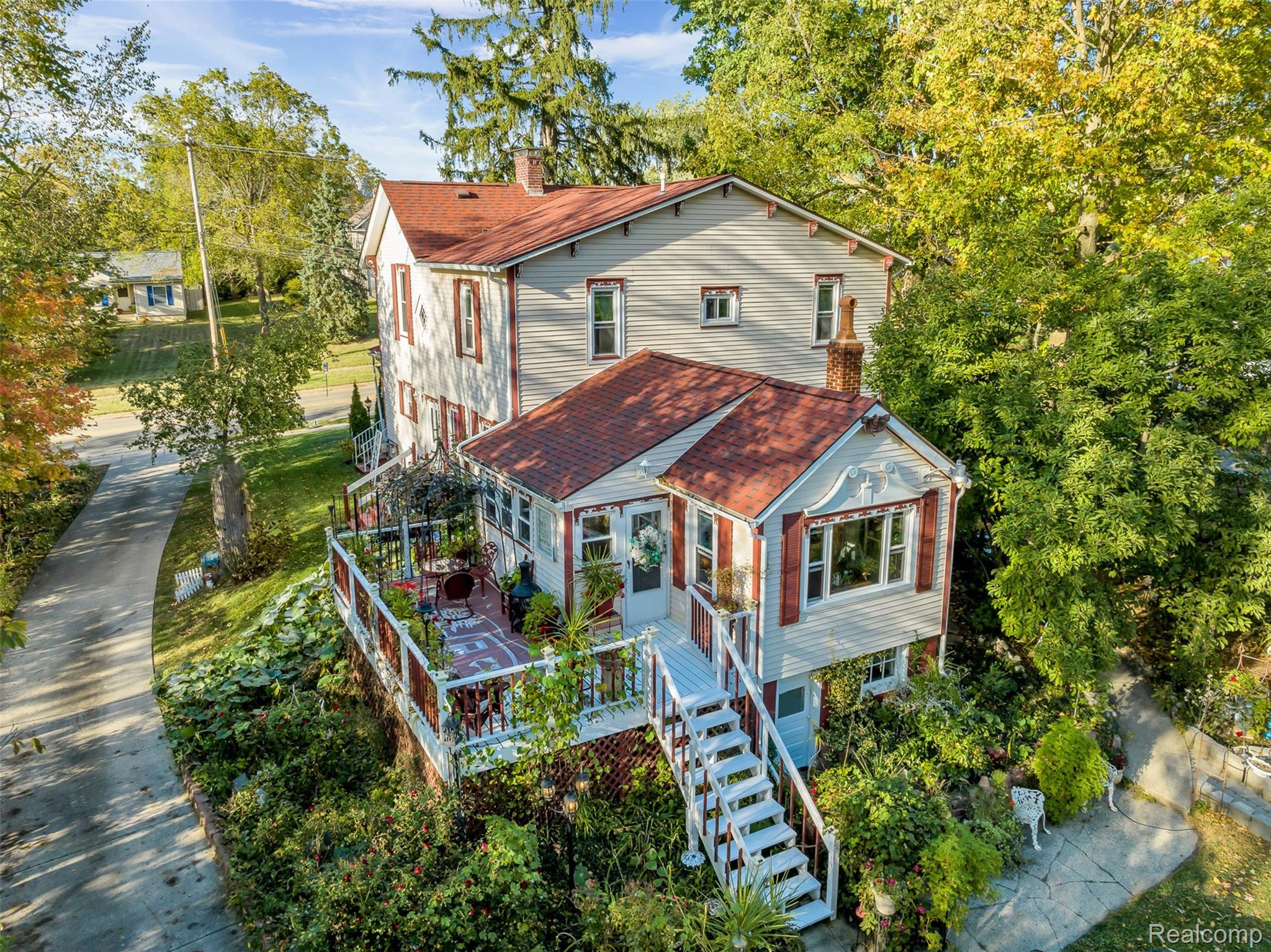 327 Reid Road