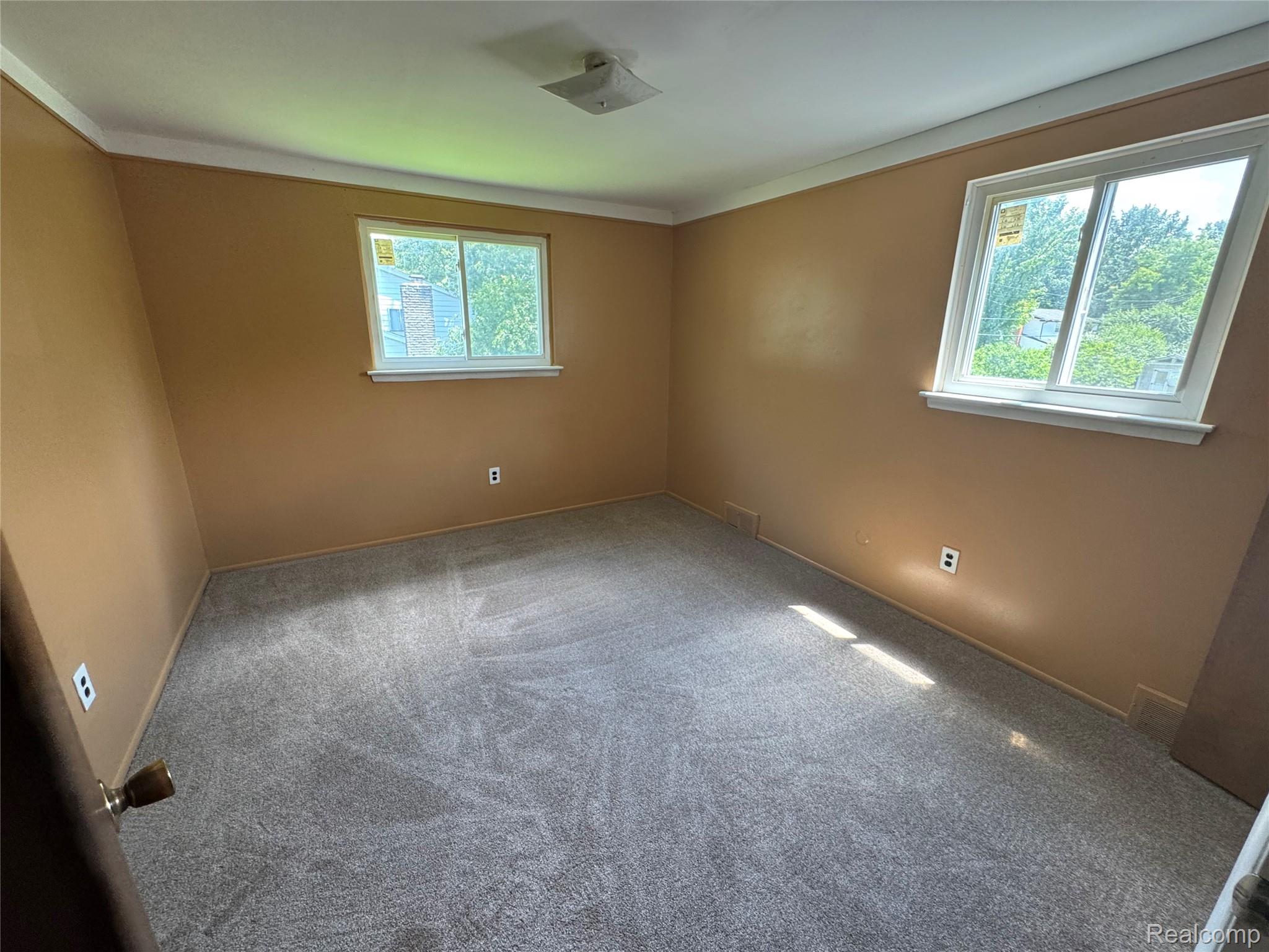 28330 Lahser Rd Road