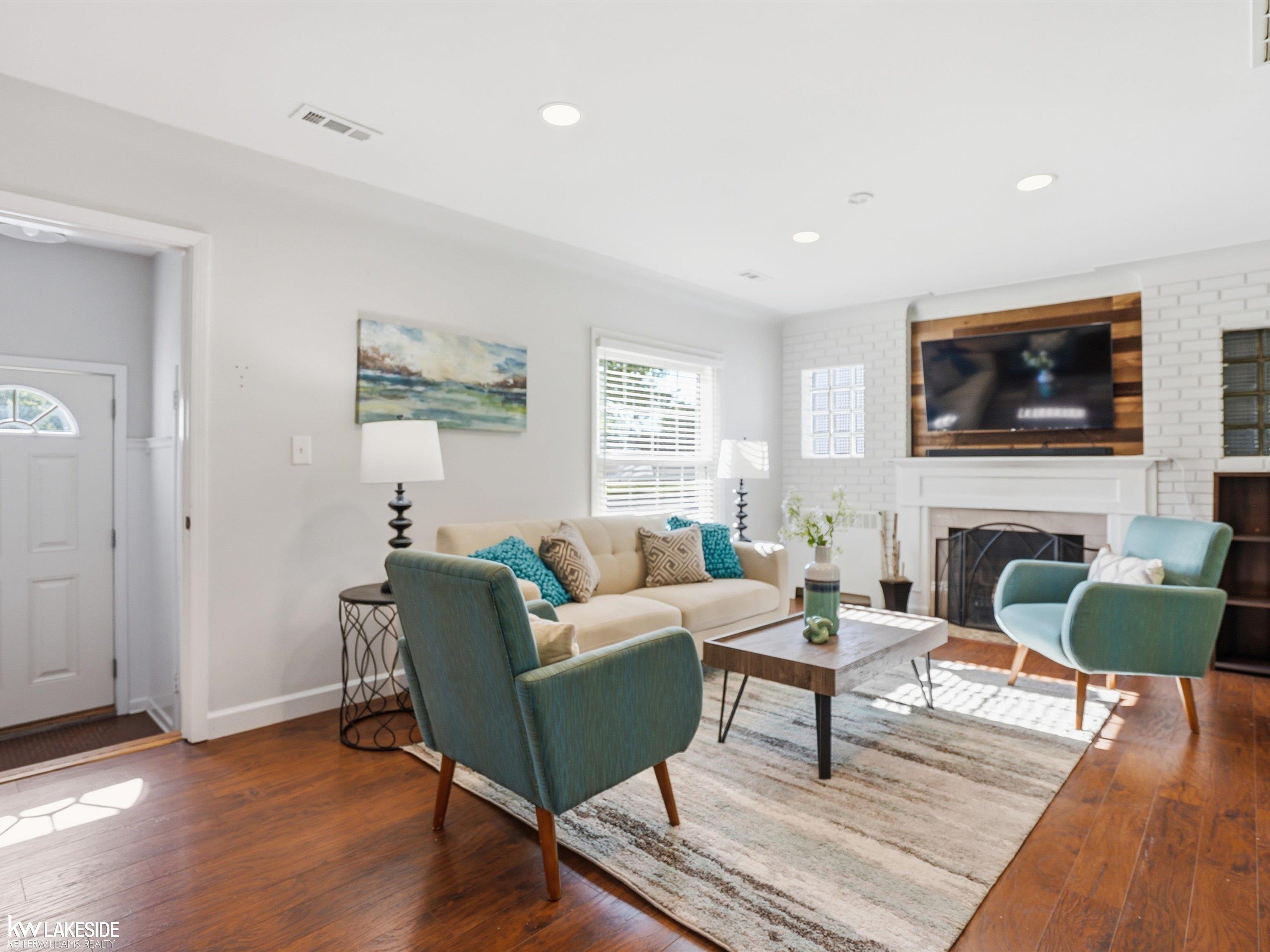 131 N CAMPBELL Road