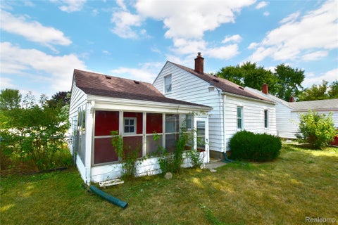 Tiny photo for 3933 Clairmont Street, Flint City, MI 48532 (MLS # 20261066620)