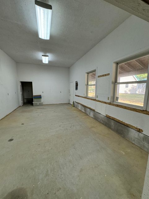 listing image 80