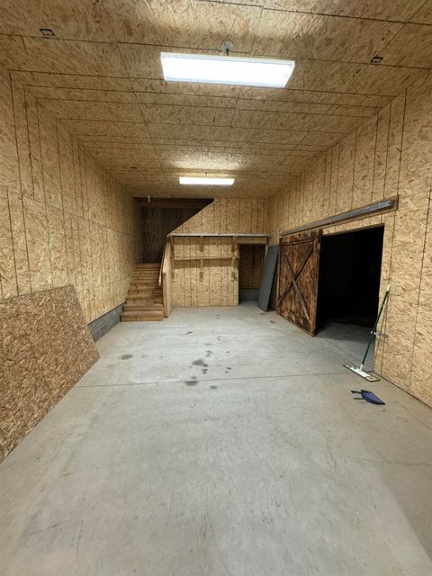 listing image 77