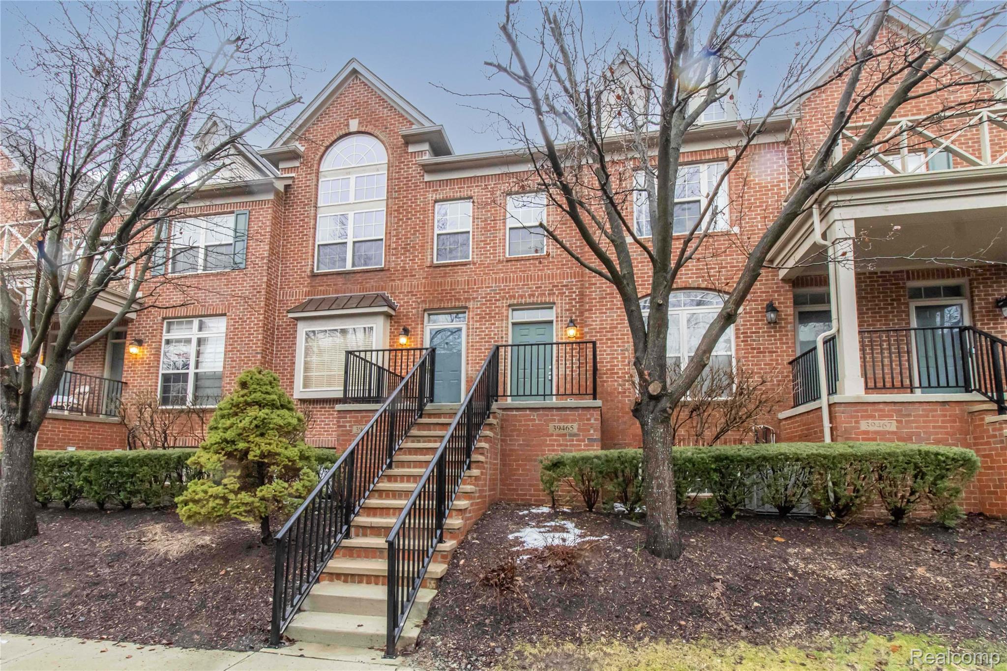 39465 Springwater Drive